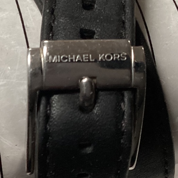 Michael Kors Mini Emery Silver Dial Black Leather Ladies Watch MK2359 - Picture 15 of 16